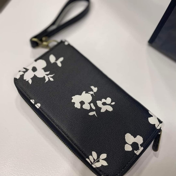 All about the Benjamins wallet - Picture 6 of 11